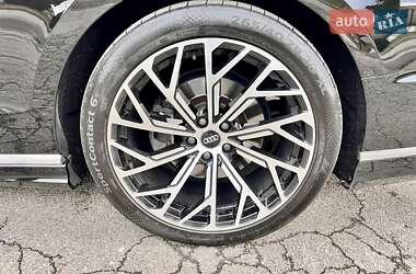 Седан Audi A8 2023 в 
