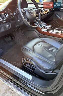 Седан Audi A8 2012 в 
