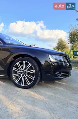 Седан Audi A8 2012 в 