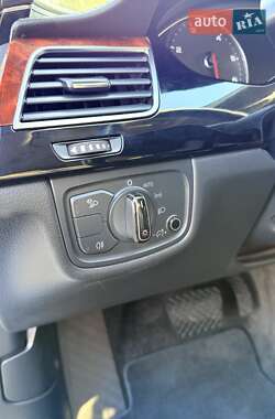 Седан Audi A8 2012 в 