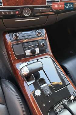 Седан Audi A8 2012 в 