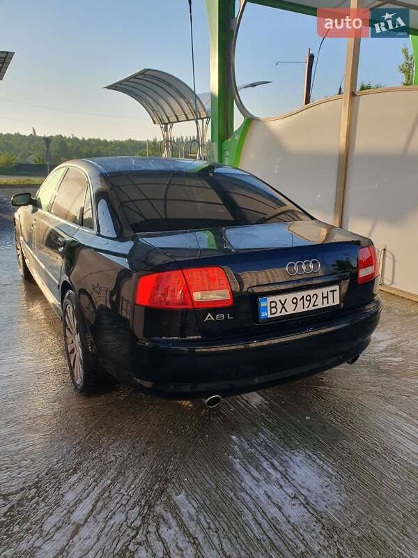 Седан Audi A8 2004 в Хмельницком