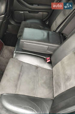 Седан Audi A8 2004 в 