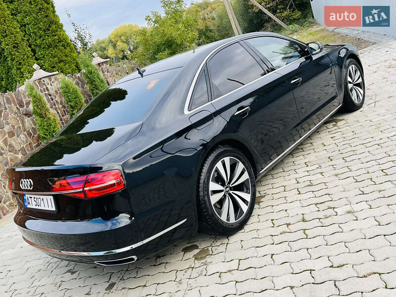Седан Audi A8 2014 в Надвірній