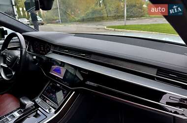 Седан Audi A8 2018 в 