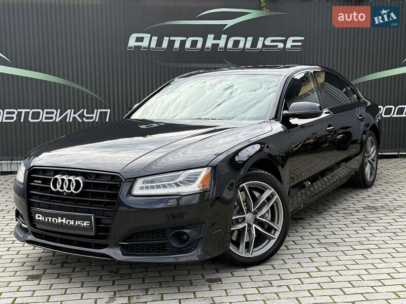 Седан Audi A8 2017 в 