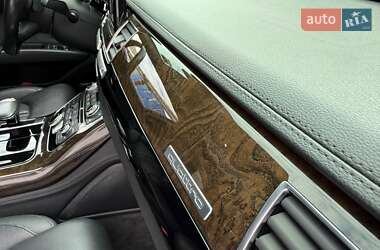Седан Audi A8 2017 в 