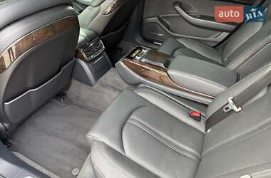 Седан Audi A8 2017 в 