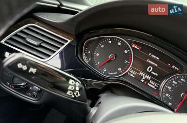 Седан Audi A8 2017 в 