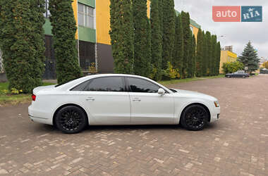 Седан Audi A8 2016 в 