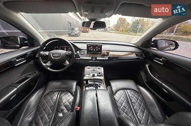 Седан Audi A8 2010 в 