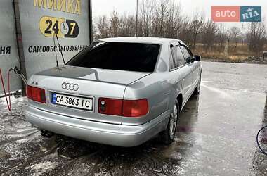 Седан Audi A8 1996 в Днепре