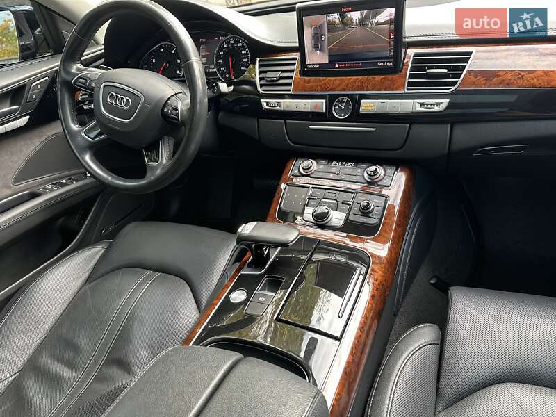 Седан Audi A8 2013 в Киеве