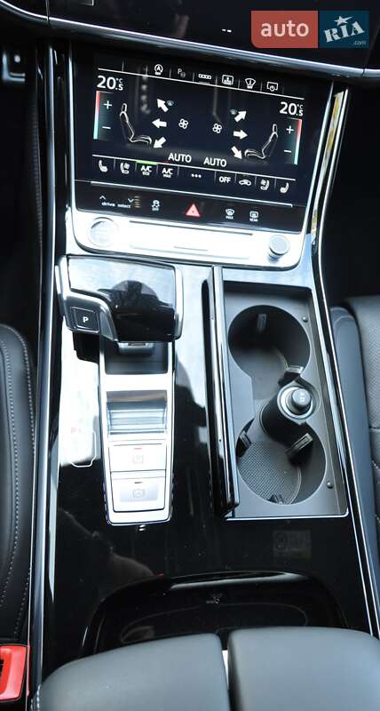 Седан Audi A8 2023 в Одессе