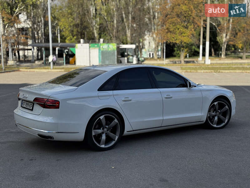 Седан Audi A8 2014 в Запорожье