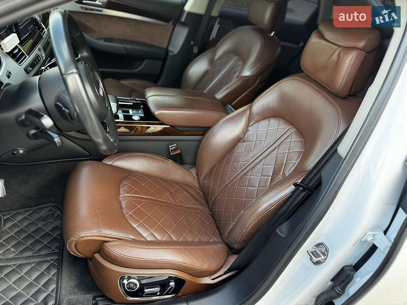 Седан Audi A8 2014 в Запорожье