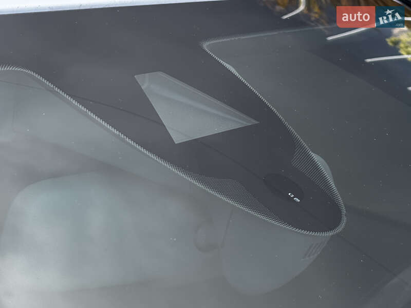 Седан Audi A8 2014 в Запорожье