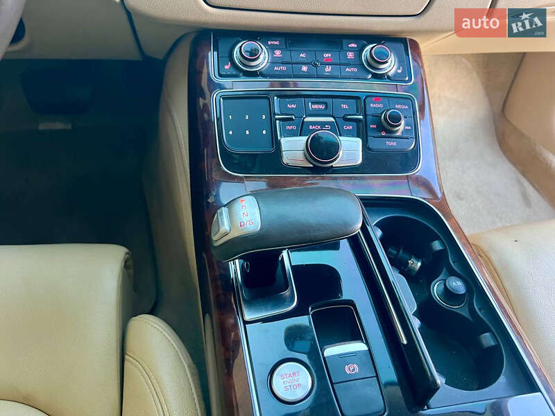 Седан Audi A8 2013 в Харькове