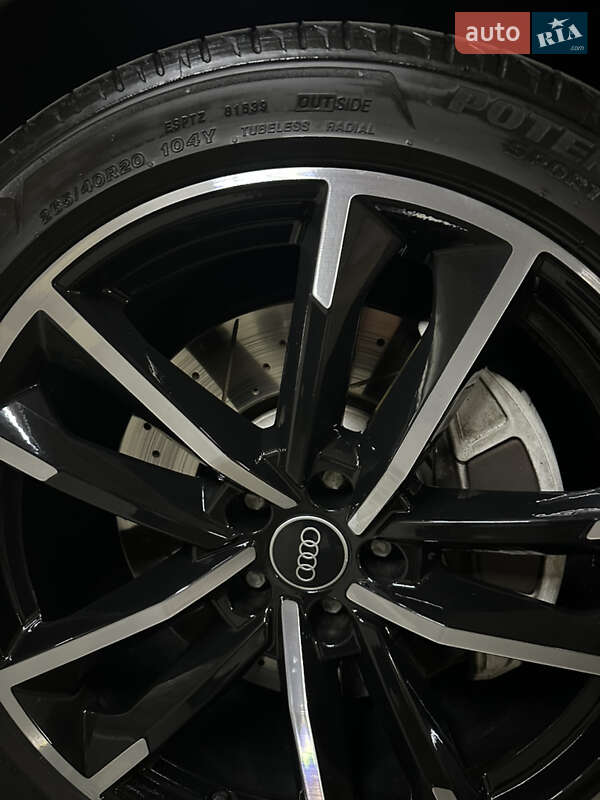 Седан Audi A8 2017 в Києві