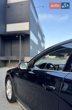 Седан Audi A8 2011 в 