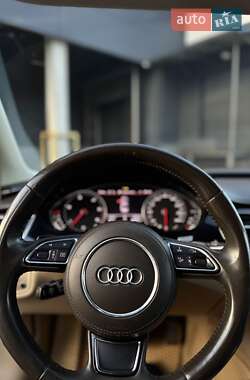 Седан Audi A8 2011 в 