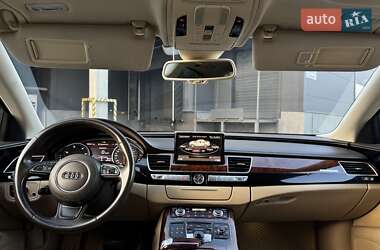 Седан Audi A8 2011 в 