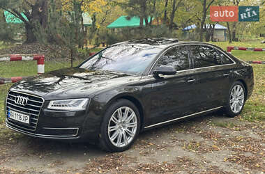 Седан Audi A8 2017 в 