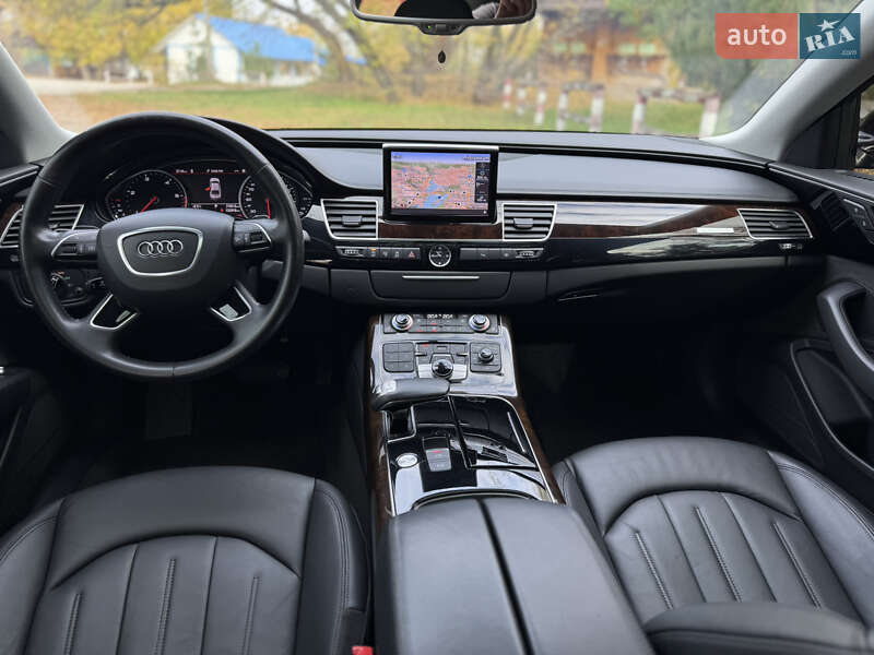 Седан Audi A8 2017 в Харькове