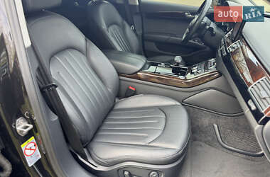 Седан Audi A8 2017 в 
