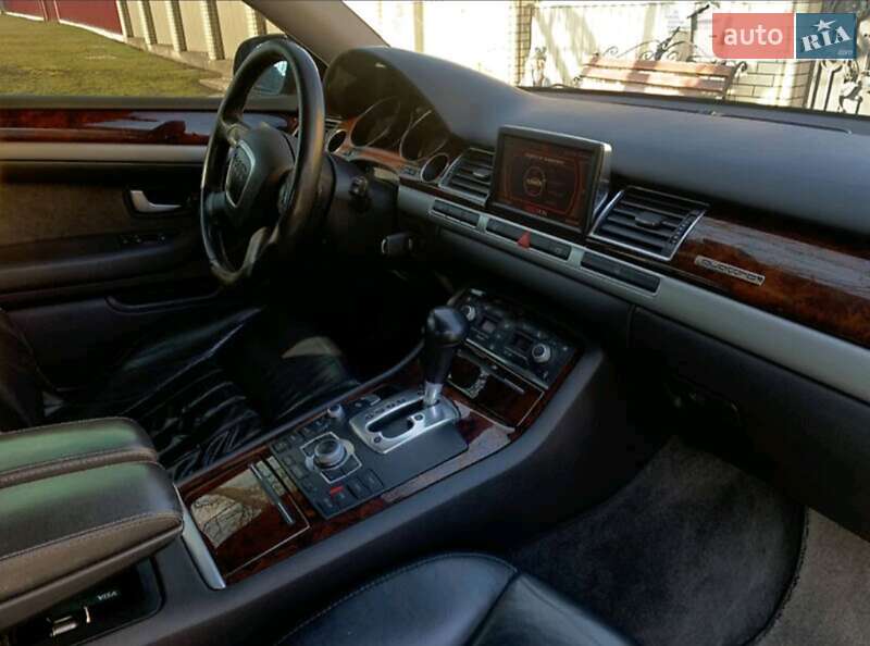Седан Audi A8 2007 в П'ятихатках