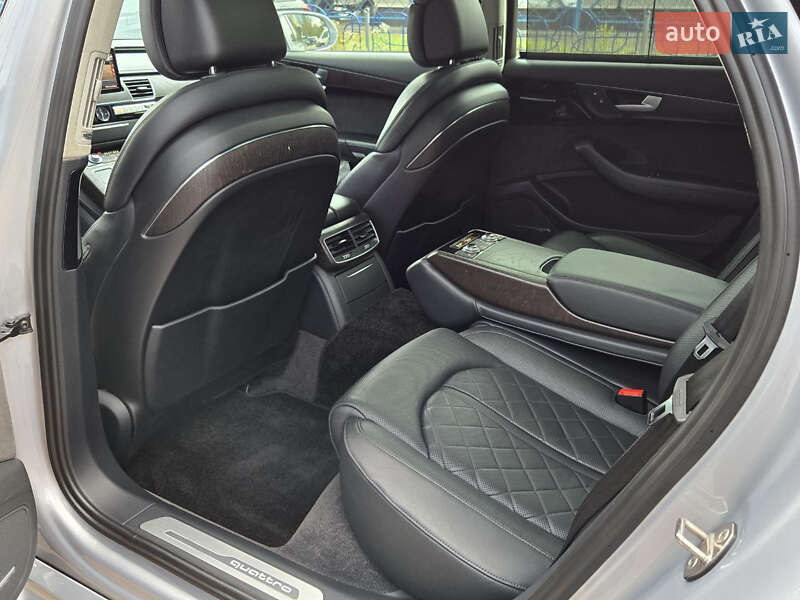 Седан Audi A8 2017 в Киеве