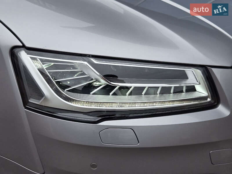 Седан Audi A8 2017 в Киеве