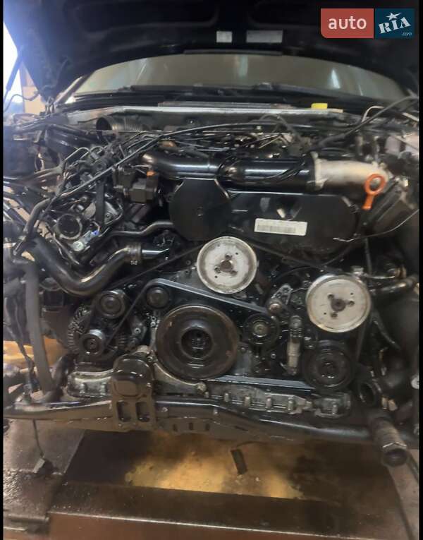 Седан Audi A8 2004 в Львові