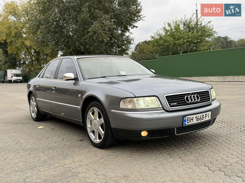 Седан Audi A8 1994 в Одессе