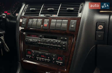 Седан Audi A8 1994 в 