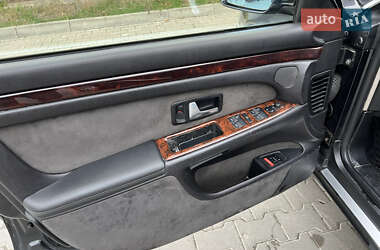 Седан Audi A8 2001 в 