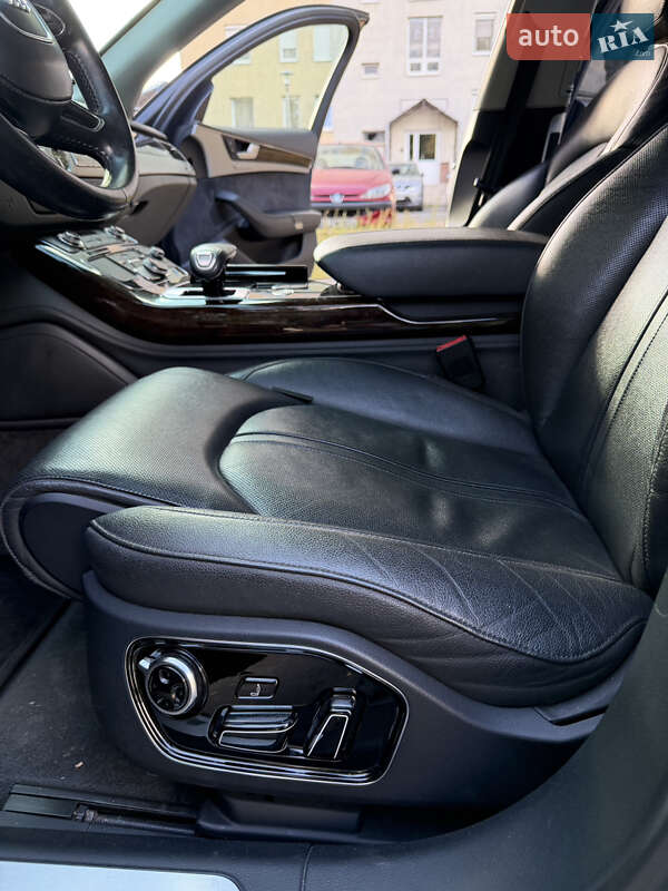 Седан Audi A8 2014 в Мукачево