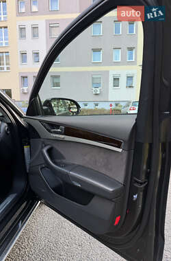 Седан Audi A8 2014 в 