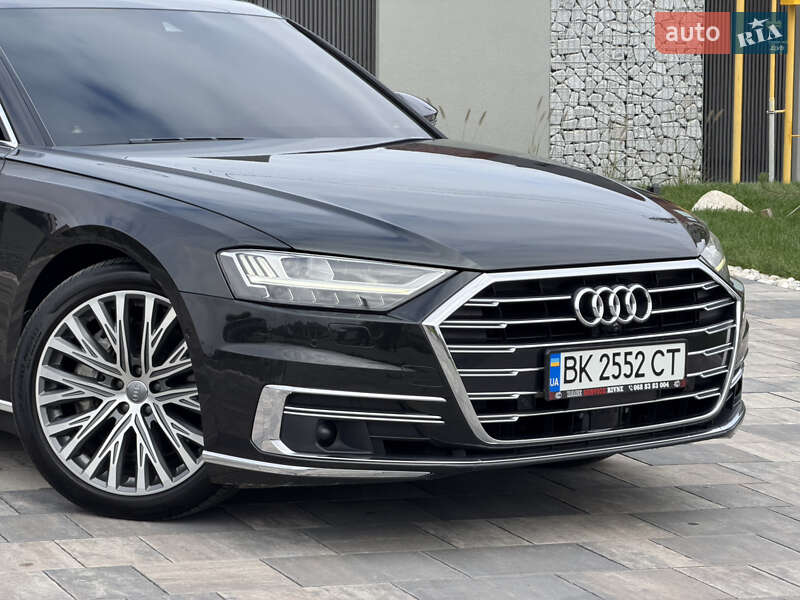 Седан Audi A8 2018 в Ровно