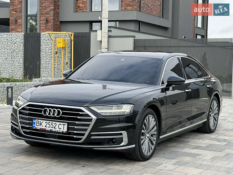 Седан Audi A8 2018 в Ровно