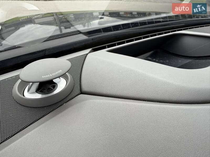 Седан Audi A8 2018 в Ровно