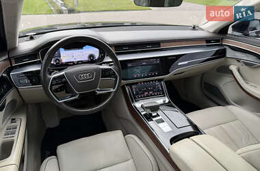Седан Audi A8 2018 в 