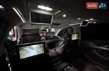 Седан Audi A8 2012 в 
