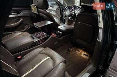 Седан Audi A8 2012 в 