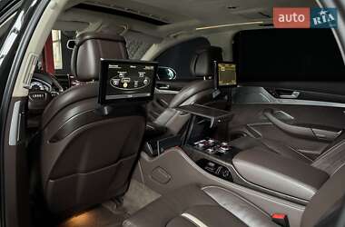 Седан Audi A8 2012 в 
