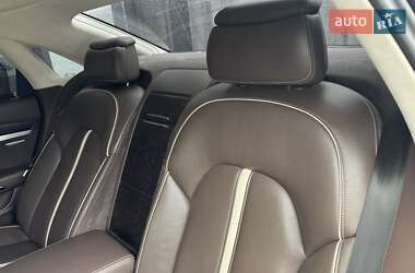 Седан Audi A8 2012 в 
