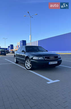 Седан Audi A8 1995 в Києві