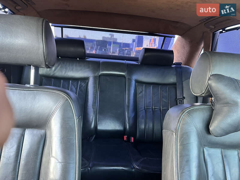 Седан Audi A8 1995 в Києві