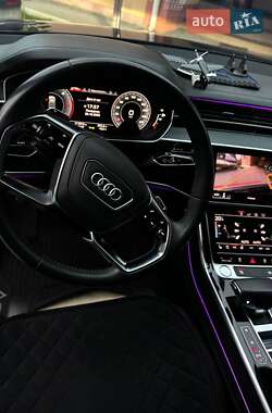 Седан Audi A8 2018 в 