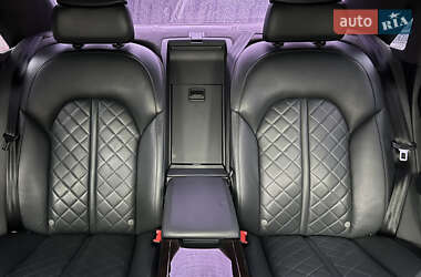 Седан Audi A8 2014 в 